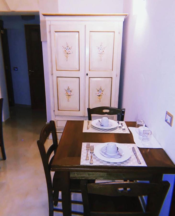 Lo Scrigno Barocco Bed & Breakfast เลชเช ภายนอก รูปภาพ
