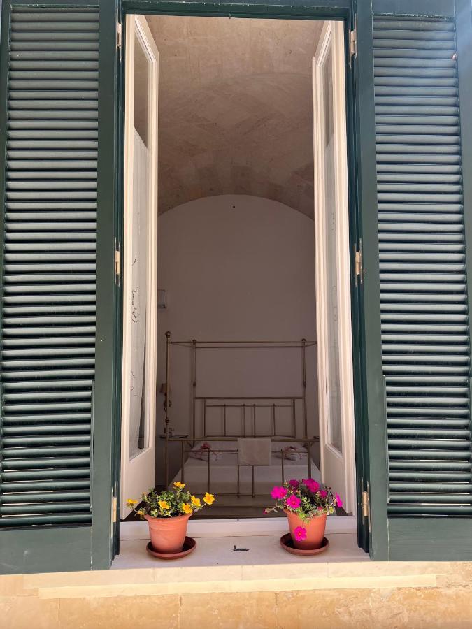 Lo Scrigno Barocco Bed & Breakfast เลชเช ภายนอก รูปภาพ